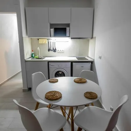 아파트 Inftour Arenal Bol 칼페